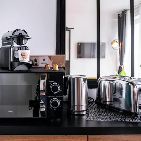 Au Palais Des Pyrenees! Hyper Centre -clim-balcon-parking Gratuit *