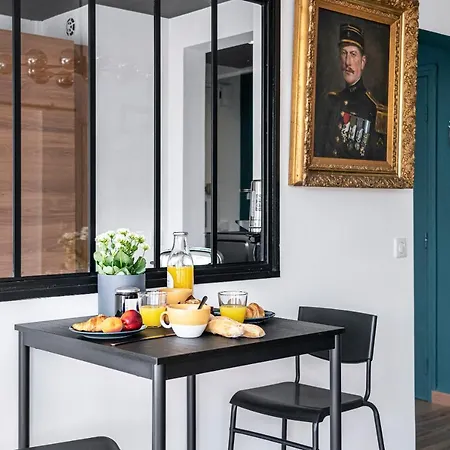 Апартаменты Au Palais Des Pyrenees! Hyper Centre -clim-balcon-parking Gratuit *