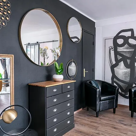 Апартаменты Au Palais Des Pyrenees! Hyper Centre -clim-balcon-parking Gratuit *